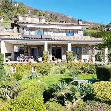 With Panoramic Views For 6 Villa