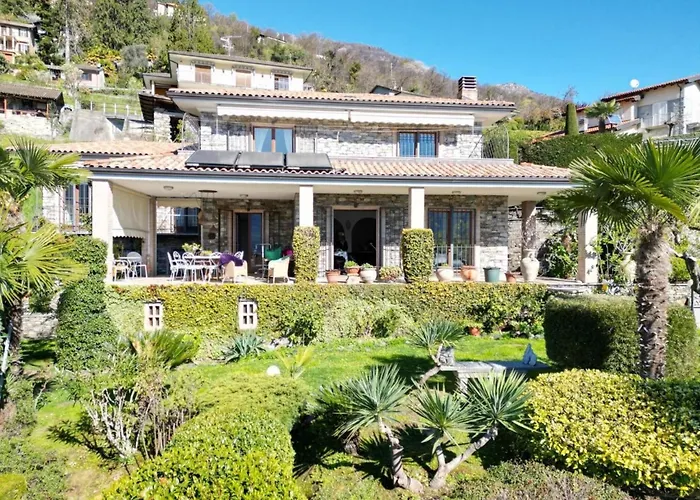 With Panoramic Views For 6 Villa