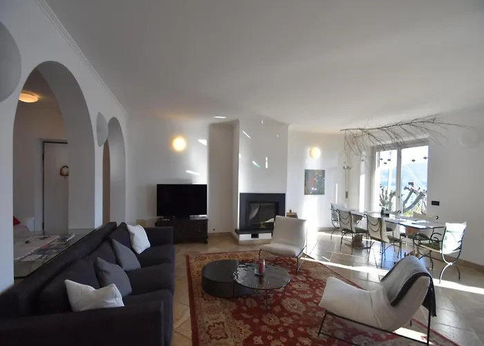 With Panoramic Views For 6 Villa *