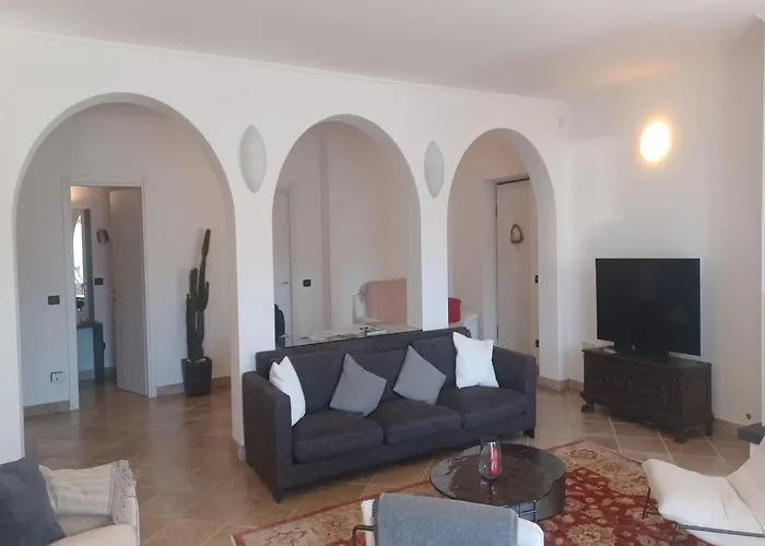 With Panoramic Views For 6 Villa