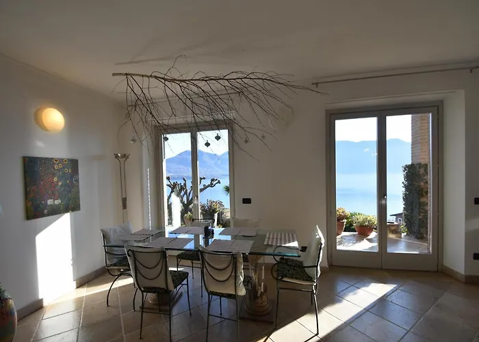 Villa With Panoramic Views For 6 Oggebbio