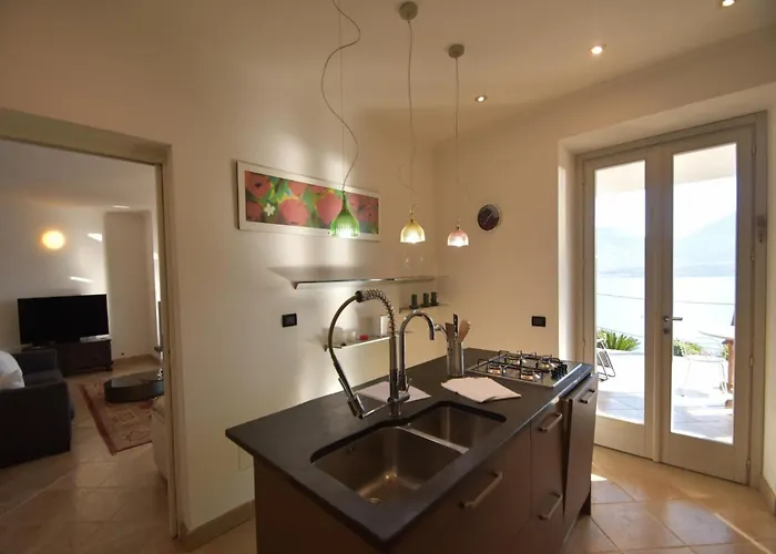 With Panoramic Views For 6 Villa Oggebbio