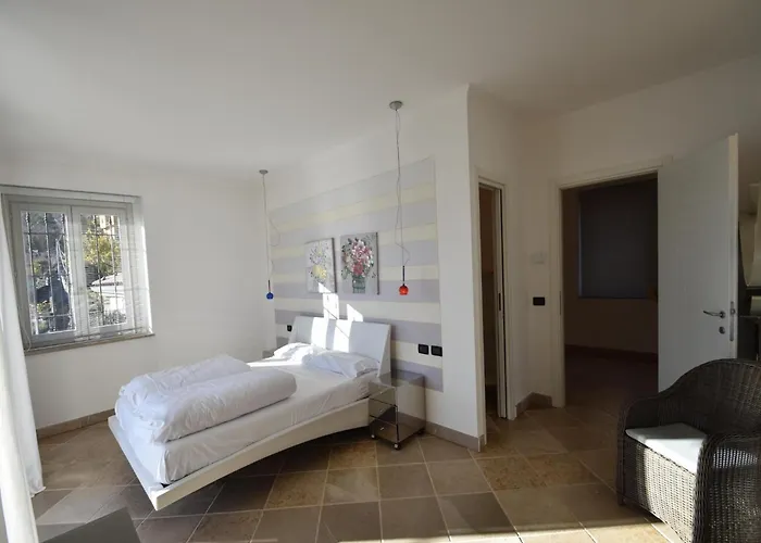 With Panoramic Views For 6