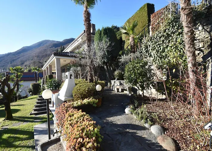 Villa With Panoramic Views For 6 Oggebbio